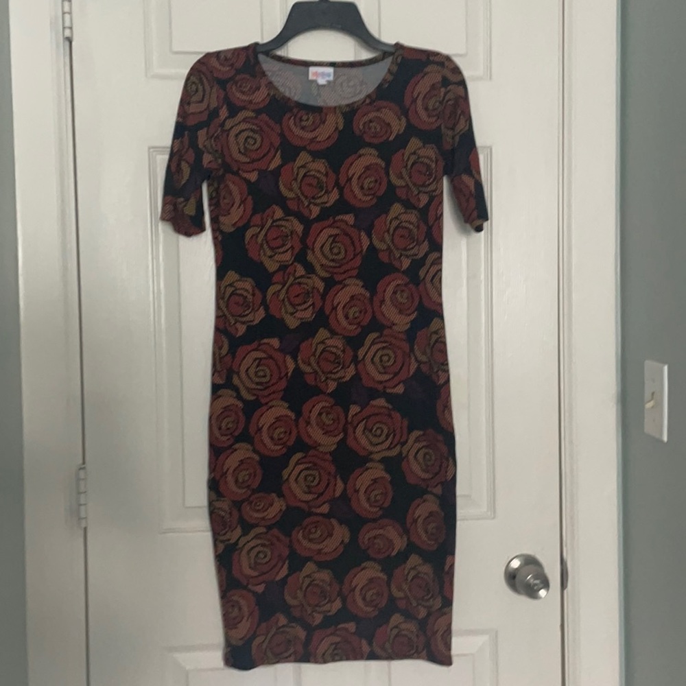 Lularoe Pencil Dress Size XS Roses Julia